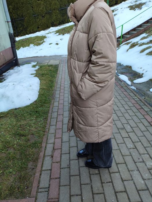 Płaszcz zimowy beżowy Reserved r.L