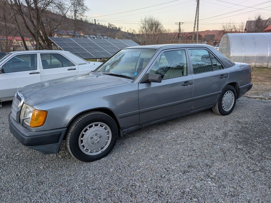 Mercedes Benz W124 300 TURBO DIESEL