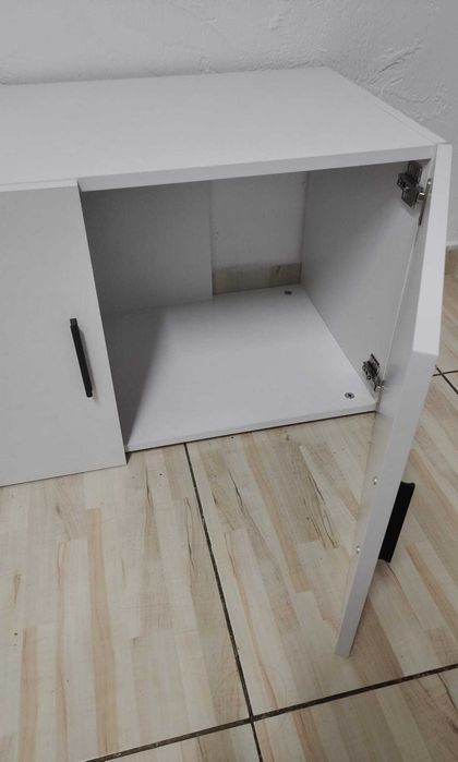 Szafka biała  wisząca