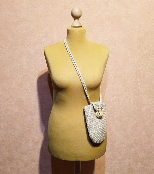 Женская маленькая вязаная сумочка для телефона (ручная работа).