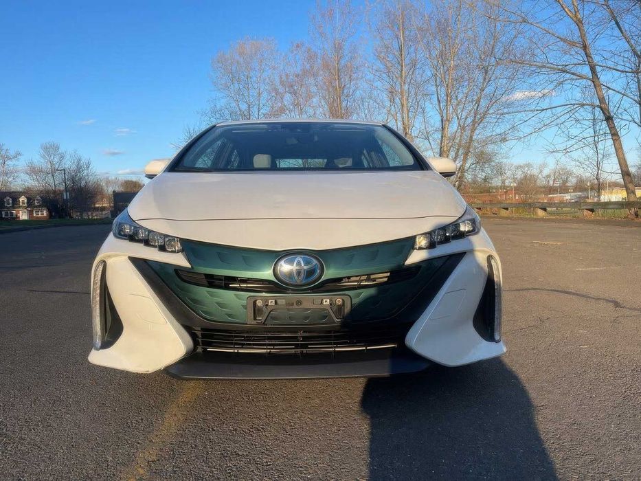 Toyota Prius Prime      2019