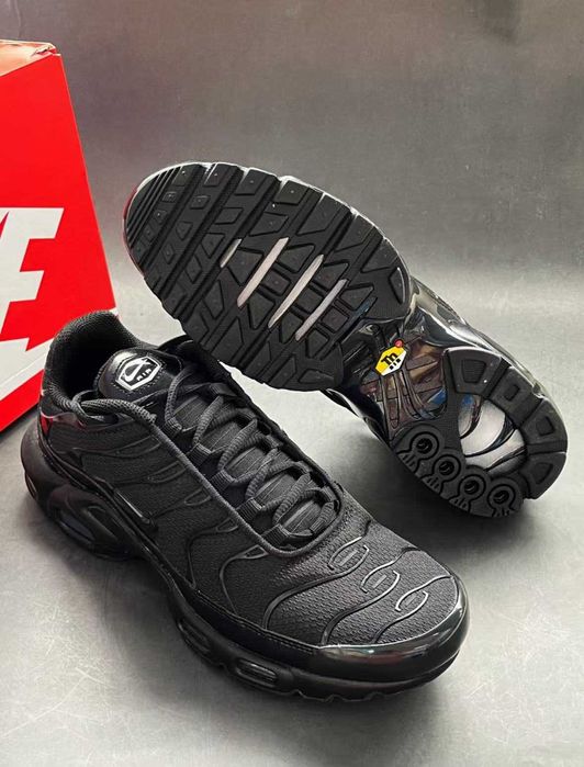 Butymęskie_Nike_Air_Max_TN_Plus_Black Glany R.39