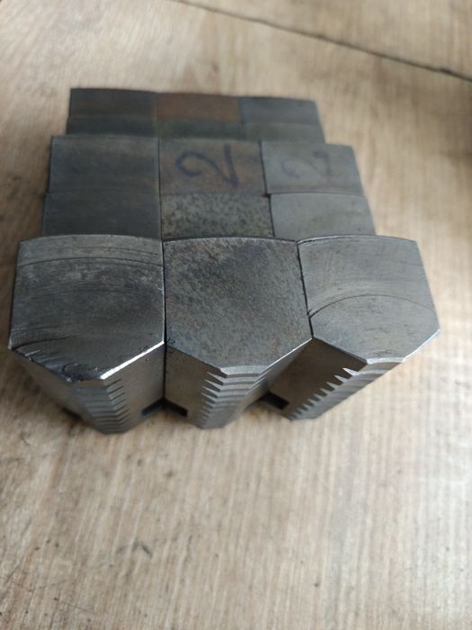 Uchwyt  315 skok 10 szerokość 32 mm