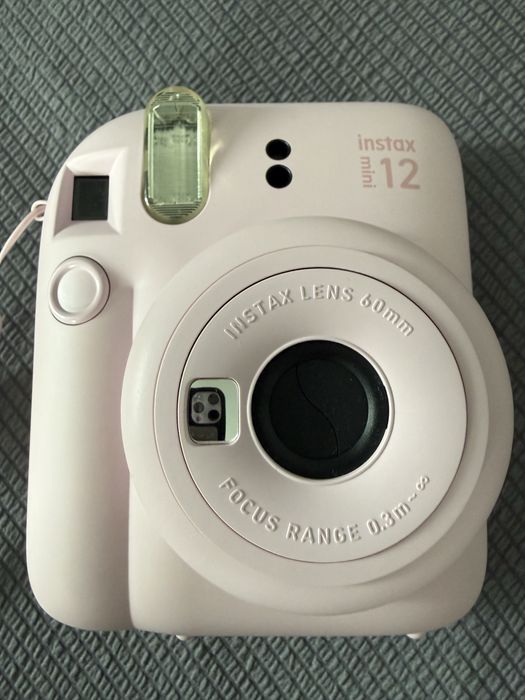 Фотоапарат Instax mini 12