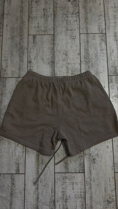 Шорты essentials