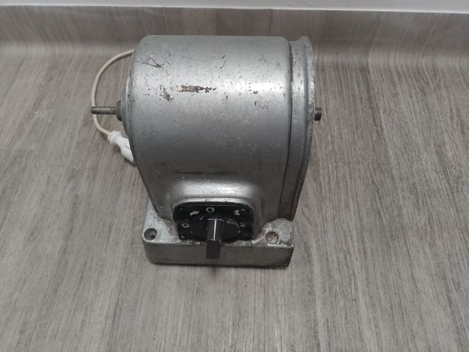 Sprzedam sprawny silnik elektryczny.