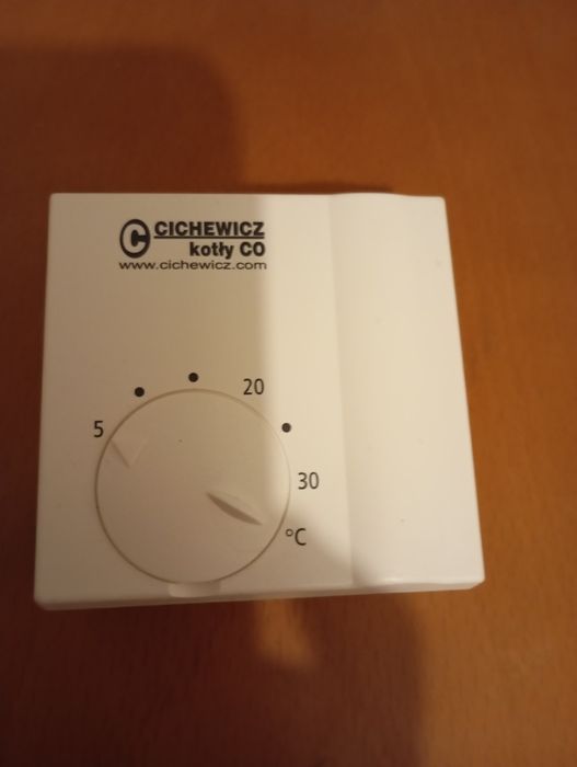 Termostat regulcji temperatury cichewicz działa