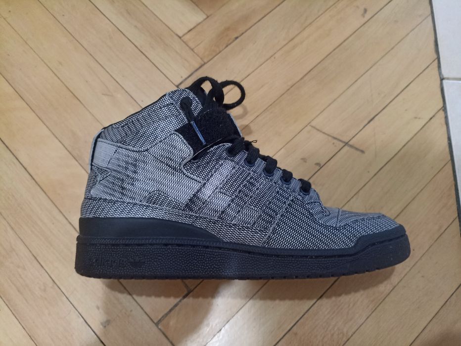 Adidas Forum mid