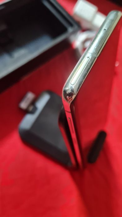 Samsung Galaxy S10 8/128 .