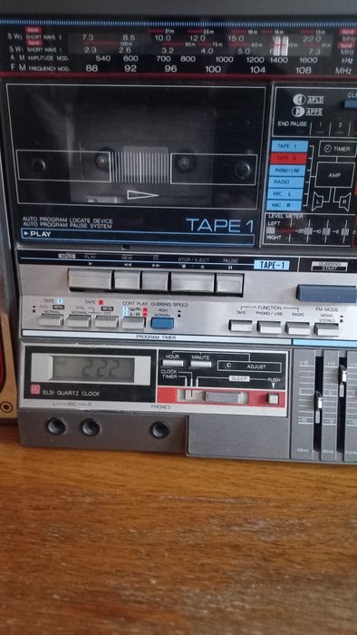 Стереомагнитофон sharp