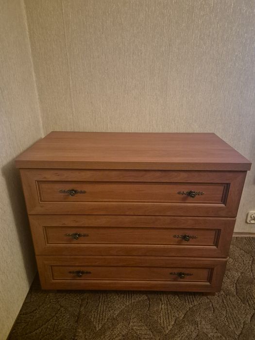 Meblościanka plus 2 komody mozna osobno