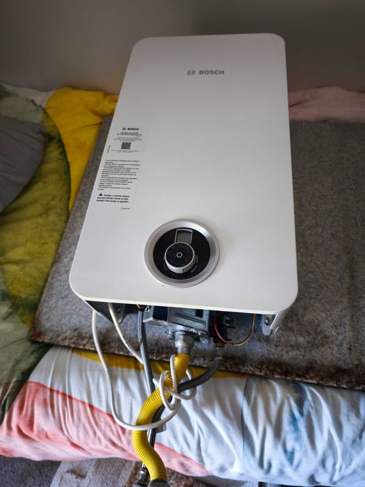 Esquentador ventilado BOSCH Therm 4600 F/ Gas Natural
