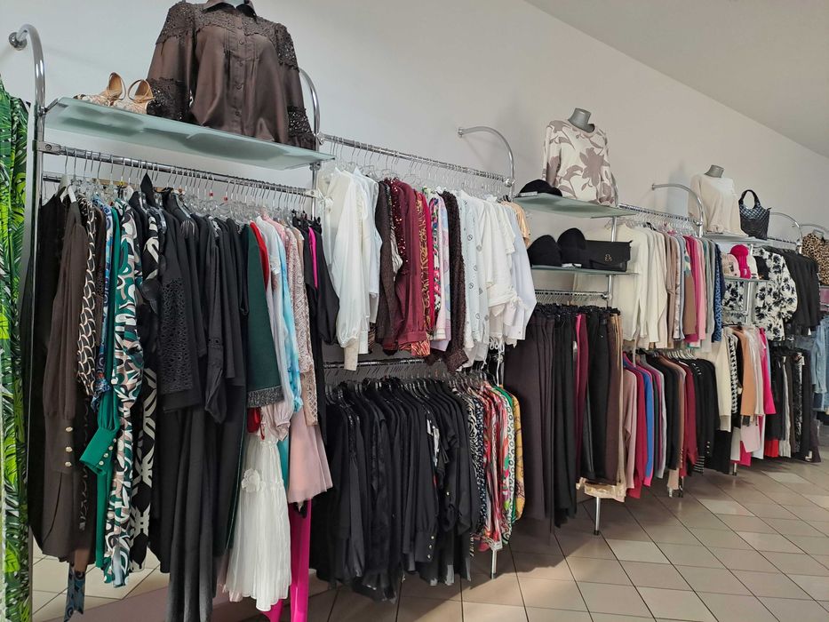 Wyposażenie Sklepu: Wieszaki/Stojaki/Lady/Manekiny/Odzież Damska/Męska