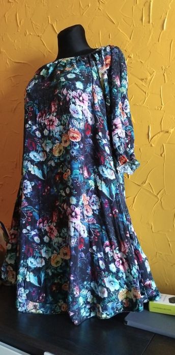 R uniieslany sukienki