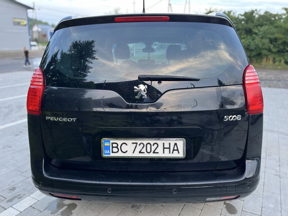 Exlusive Pegout 5008 2010