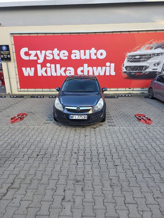 Opel corsa D benzyna 2010