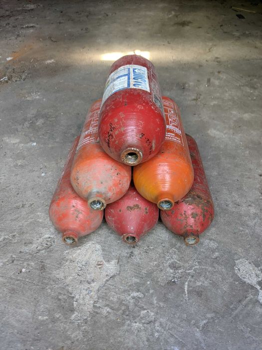 Баллон из углекислотного огнетушителя 2л