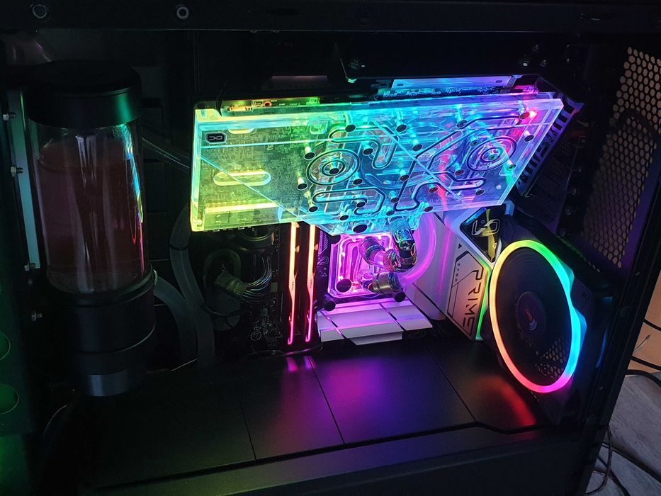 Karta graficzna gpu grafiki 16 gb Amd radeon rx  6800xt 6800 xt rx6800 blok wodny alphacool riser pcie 4.0 chlodzenie woda cieczą wertykalny red devil