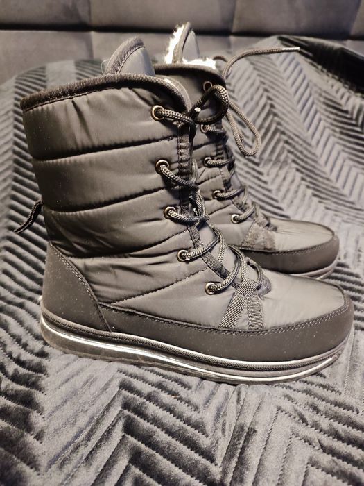Śliczne zimowe buty r.38 st idealny ocieplane