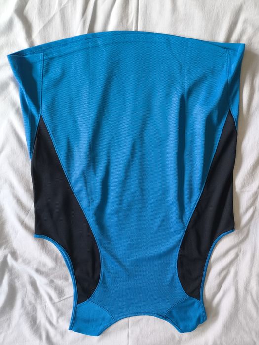 Camisola desporto Nike alcinhas azul
