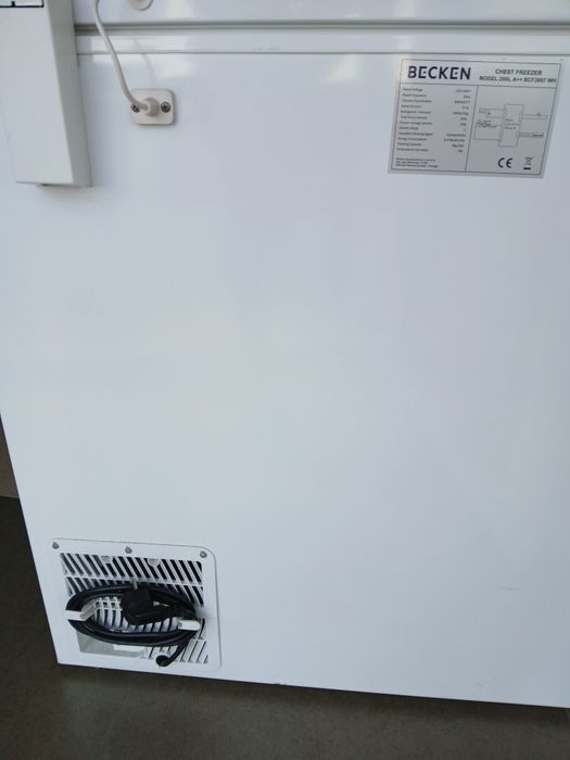 Arca congeladora becken 3897WH A++