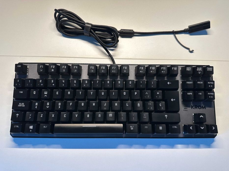 Teclado / Keyboard KROM Kernel TKL