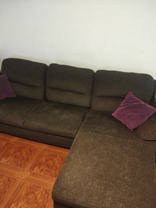 Sofá com chaise long
