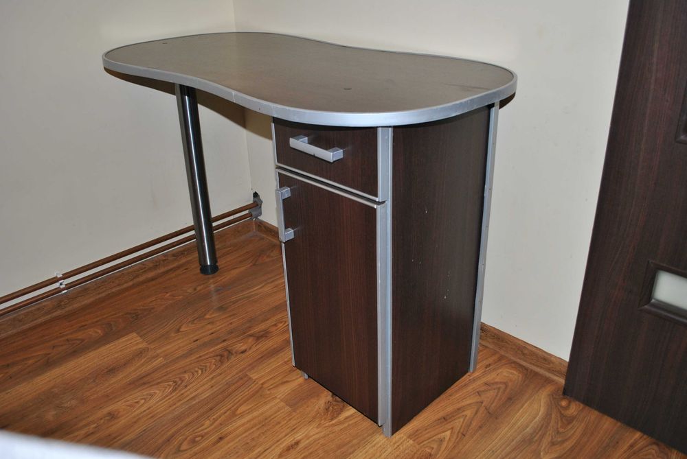 Biurko w kolorze wenge