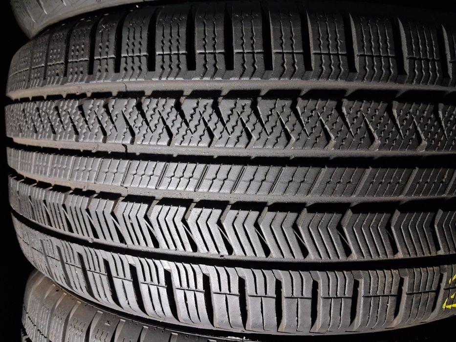 235/45 R18 Vredestein Q5 шини б/в всесезонні КОМПЛЕКТ