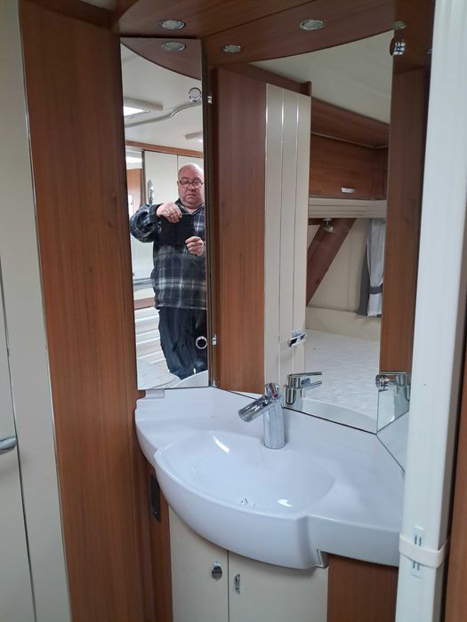 Przyczepa campingowa HOBBY PREMIUM 560 CFE 2012r cała na części