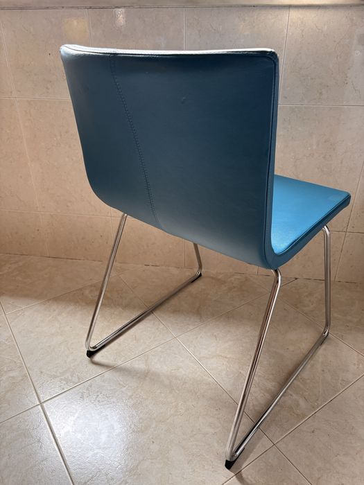 Cadeira Ikea azul