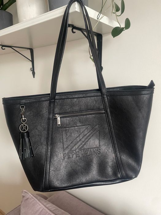 Torba na ramię Pepe Jeans eko-skóra czarna z zawieszką