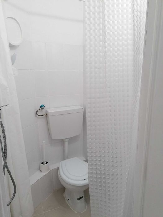 Quarto nas Avenidas novas - Entrada a 1 Agosto