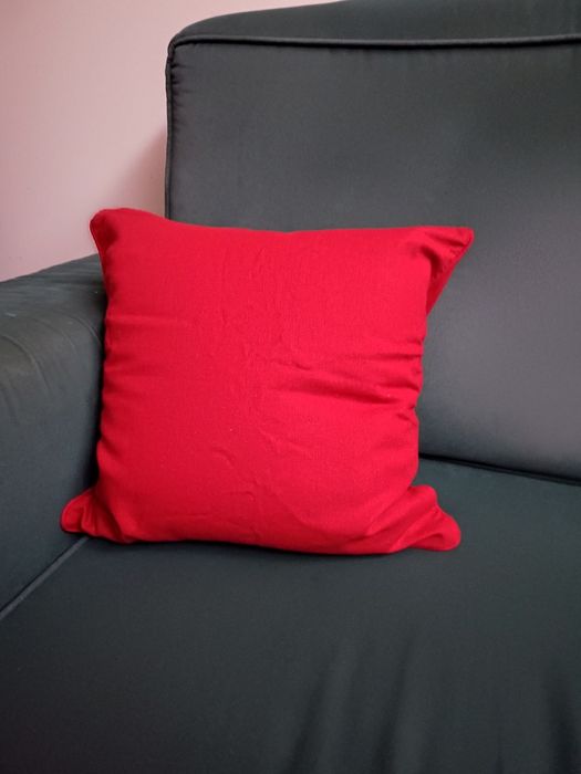 Almofada Vermelha em Loneta 40x40cm - Nova