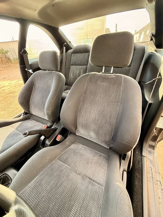Honda civic coupe 1.5 LSI