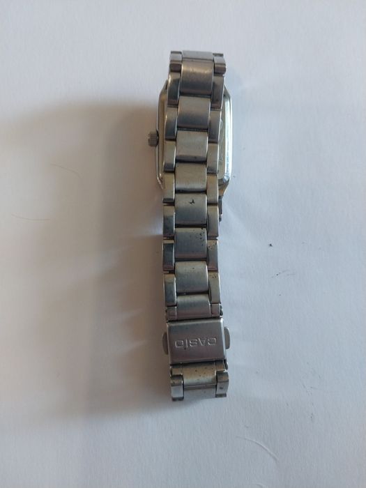 Продам женские  часы Casio