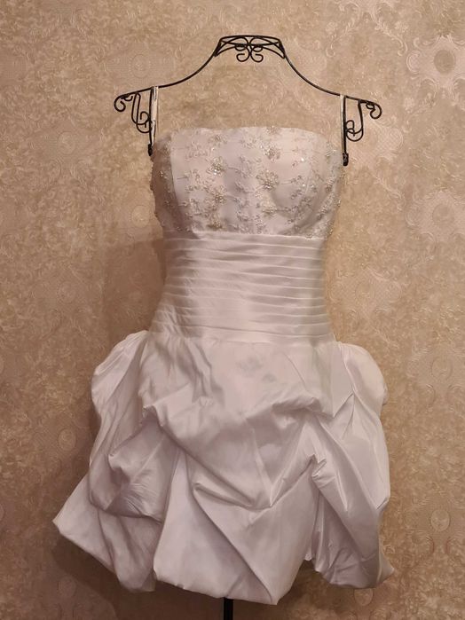 Vestido de noiva curto NOVO princesa tamanho 40