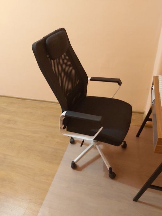 Fotel gamingowy biurowy + podkładka na podłogę