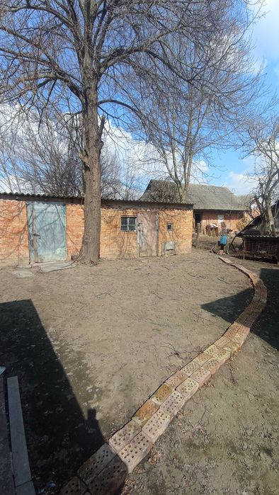 Цегляний будинок не далеко від м.Хмельницький