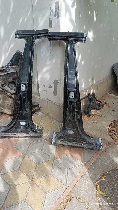 Продам кузовные запчасти Туксон.(ланжероны, стойки, четверть.)Защита