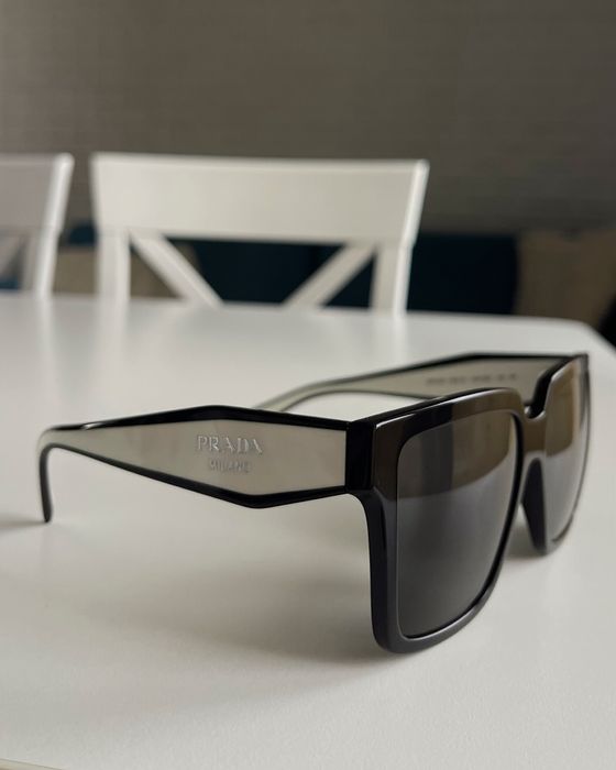 Сонцезахистні окуляри Prada, оригінал