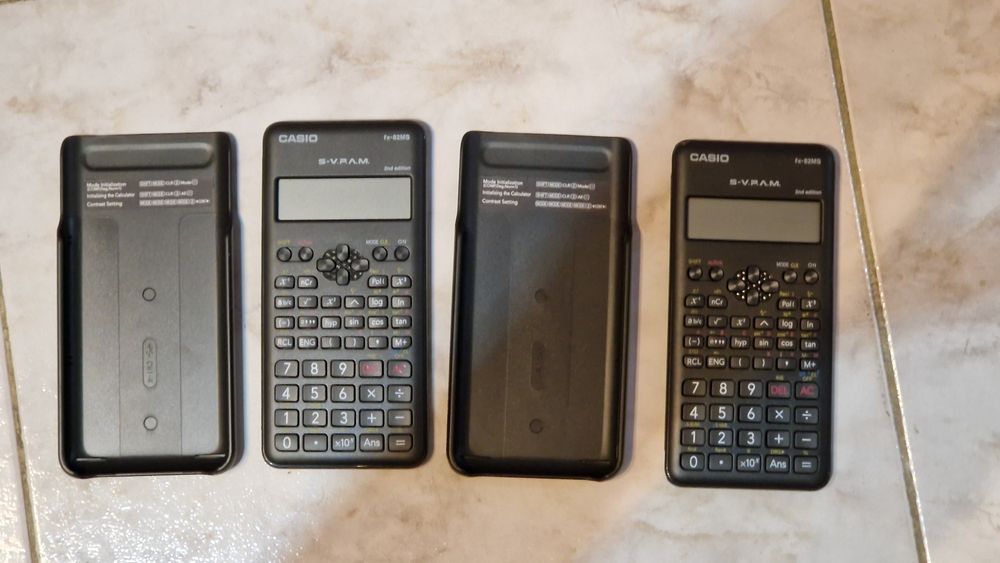 2 Calculadoras Casio fx-82MS