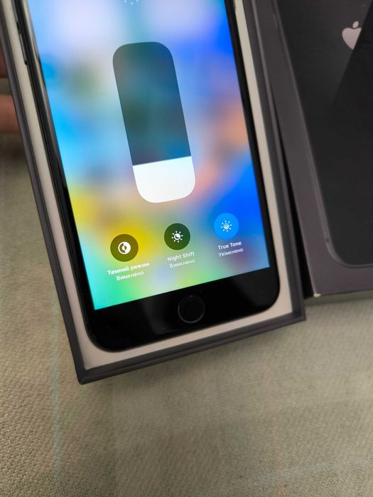 iPhone 8 Plus 64 ГБ Neverlock