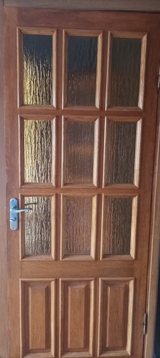 Продам дубові двері