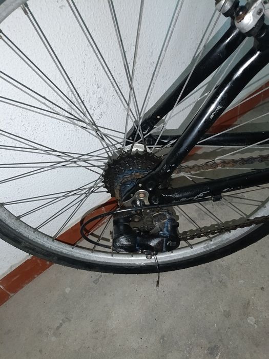 75€ bicicleta de alumínio roda 26 pegar e andar  suspensão e mudanças
