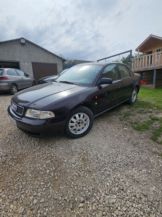 Audi A4 b5 Automat  1.8 + gaz