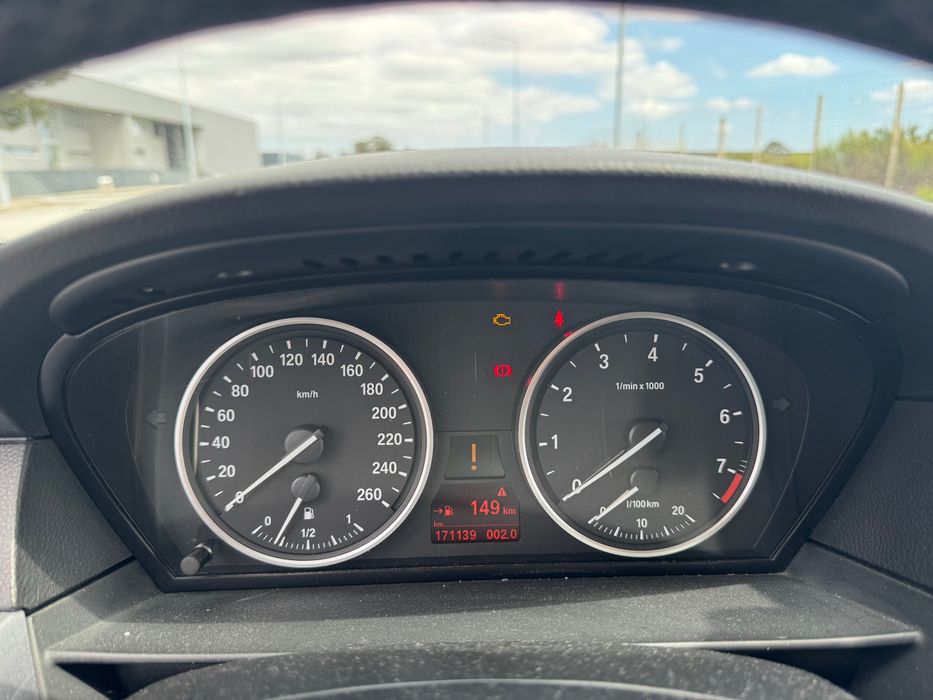 Estou a vender o meu carro BMW 530i