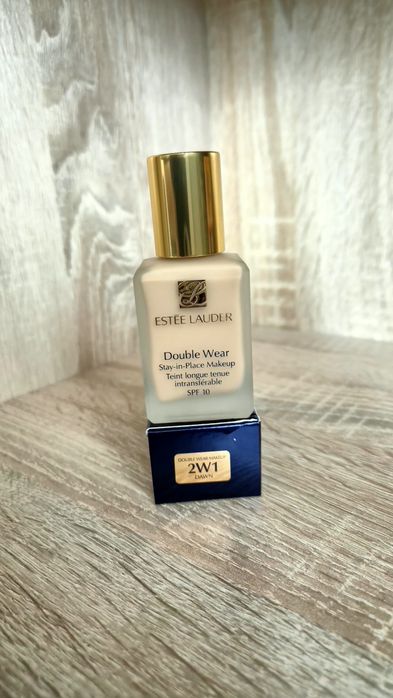 Stara wersja! Estée Lauder Double Wear 2W1 Dawn