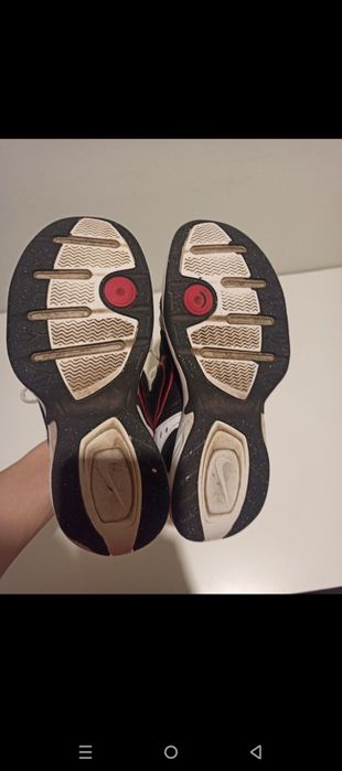 Sprzedaję buty Nike monarche