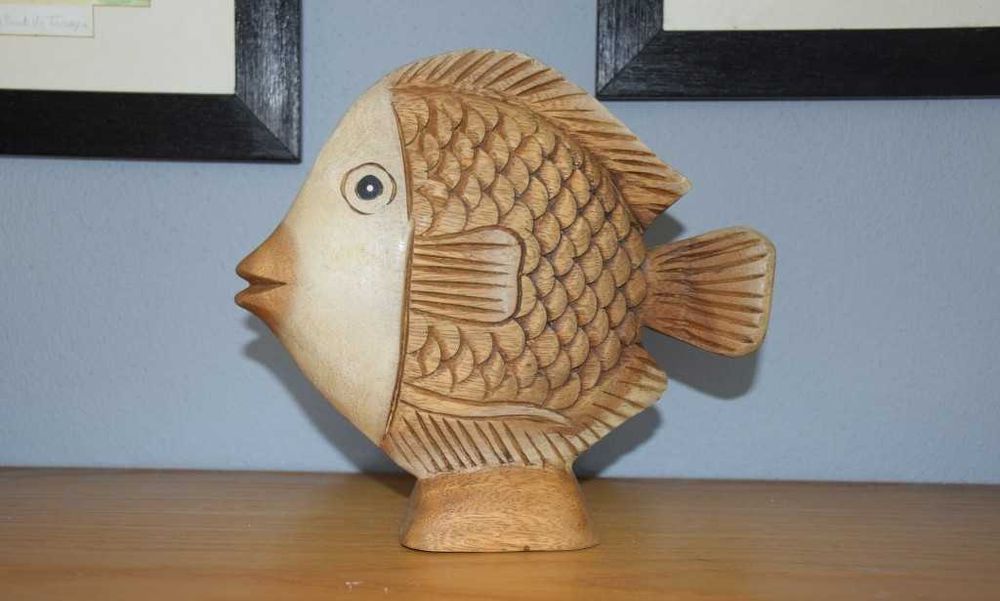 Peixe em madeira feito na Tailândia